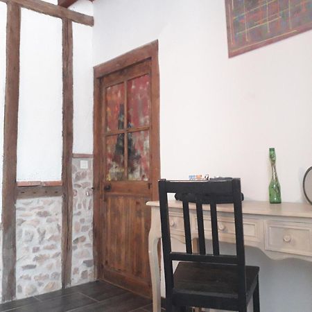 Chambre Double Vallon-en-Sully Extérieur photo