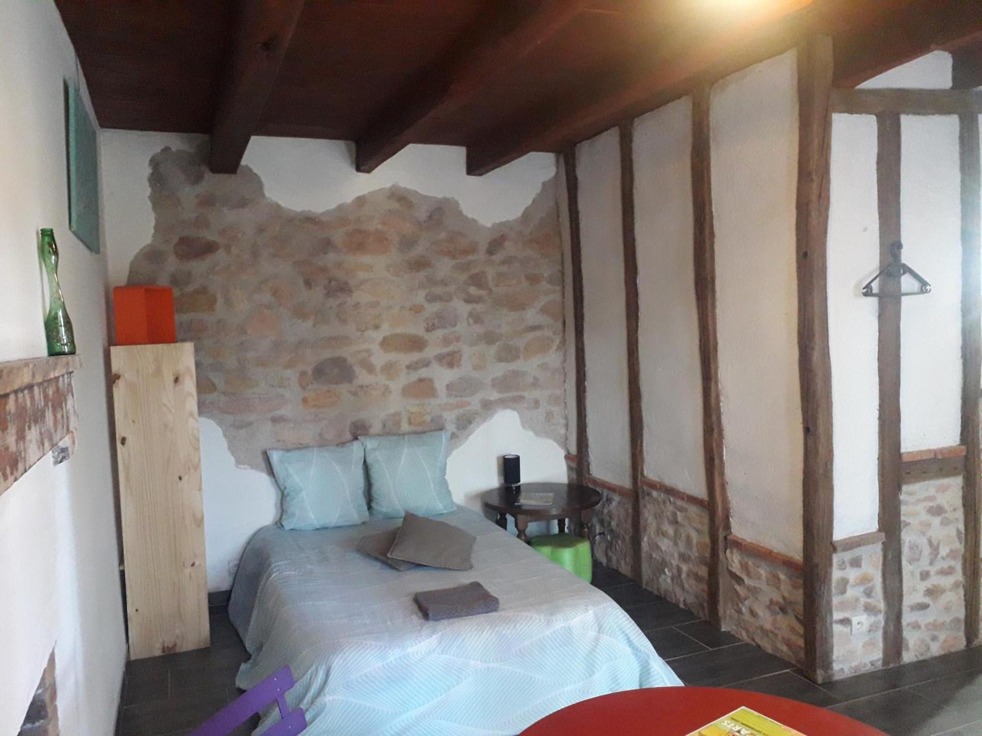 Chambre Double Vallon-en-Sully Extérieur photo